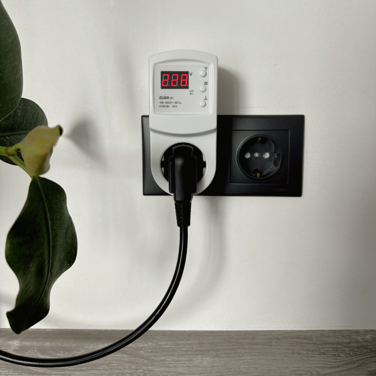 Реле напряжения R116y ZUBR