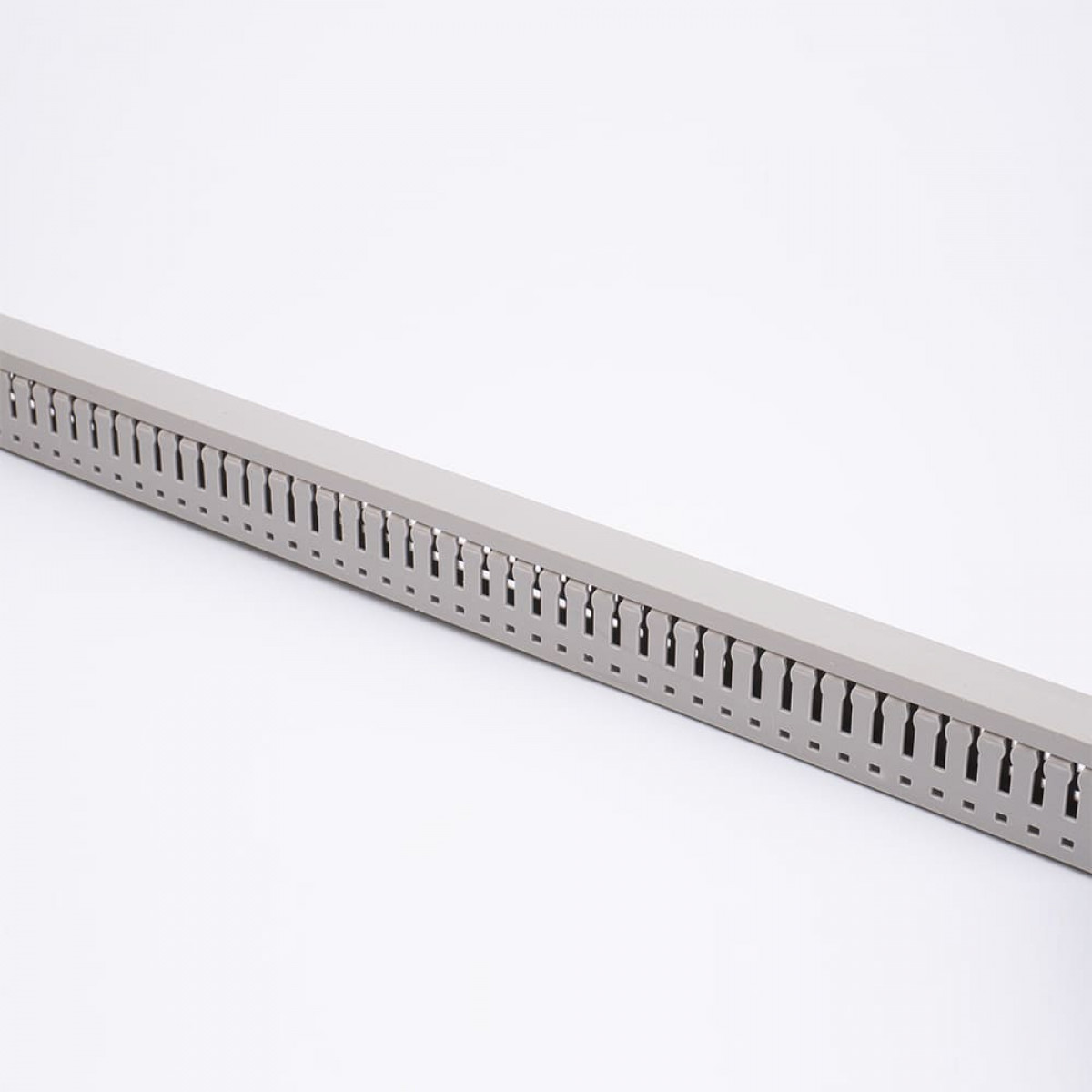 Короб перфорований 25х40 (2 метри) Takel (512011)