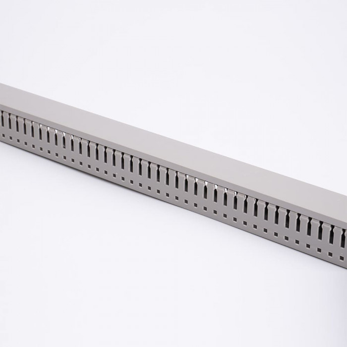 Короб перфорированный 40х40 (2 метра) Takel (512015)