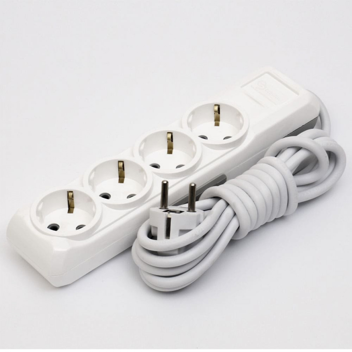 Удлинитель на 4 розетки с ж/к 3 метра Reliance (RE13532)