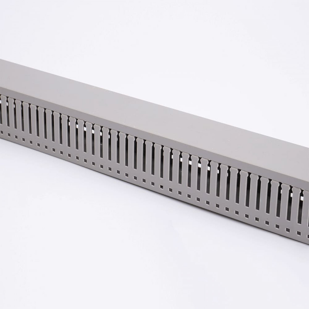Короб перфорированный 60х60 (2 метра) Takel (512020)